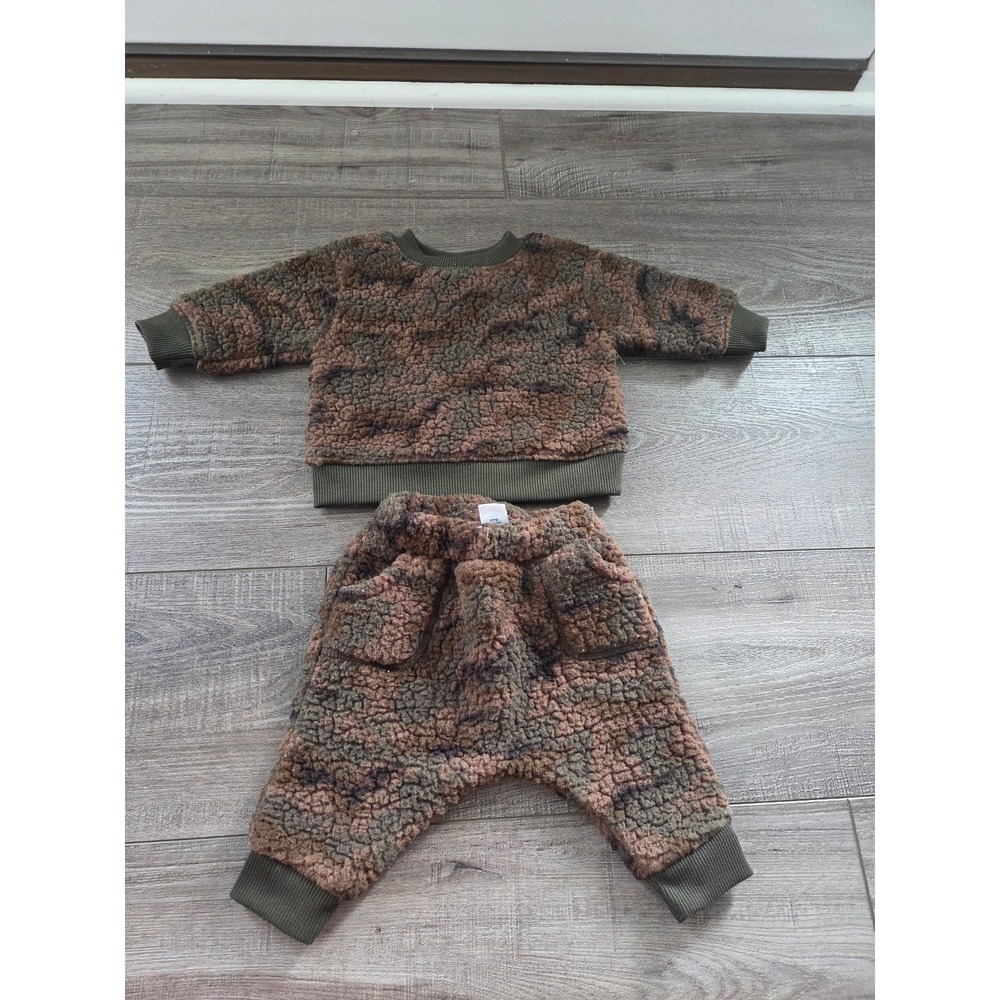 Old navy baby boy outfit 0-3 mos